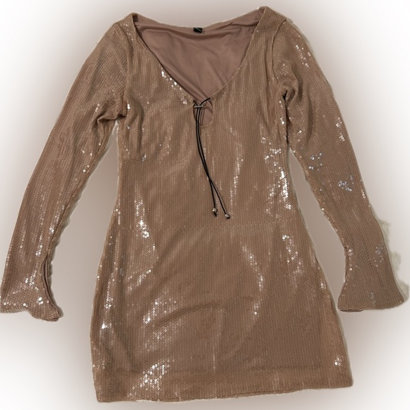 A NIGHT LIKE THIS - SEQUIN DRESS - Picture 4 of 4